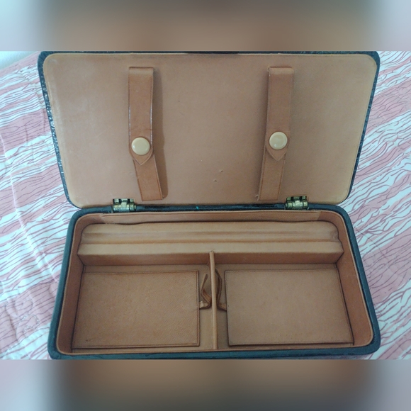 Birks Jewelry Box - Picture 5 of 7